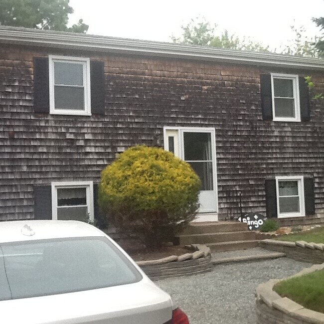 Foto del edificio - 80 Hemlock Rd
