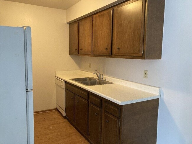 Building Photo - 209 Williamsburg Dr