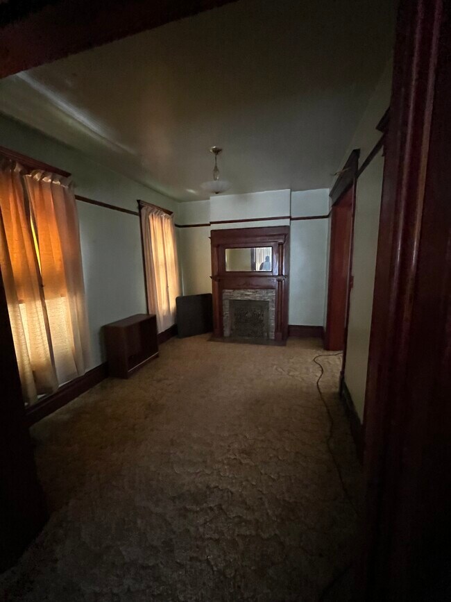 Foto del edificio - 909 W Hurlburt St