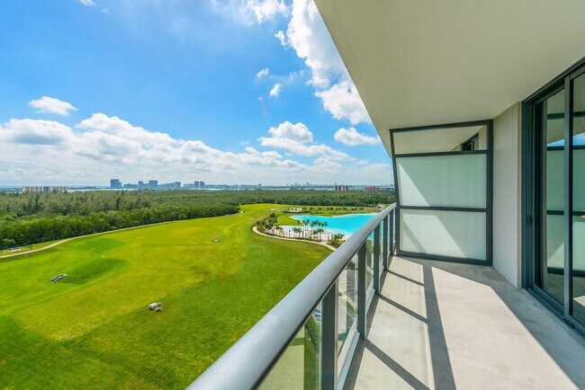 Balcony (Lagoon View) - SoLe Mia Rentals