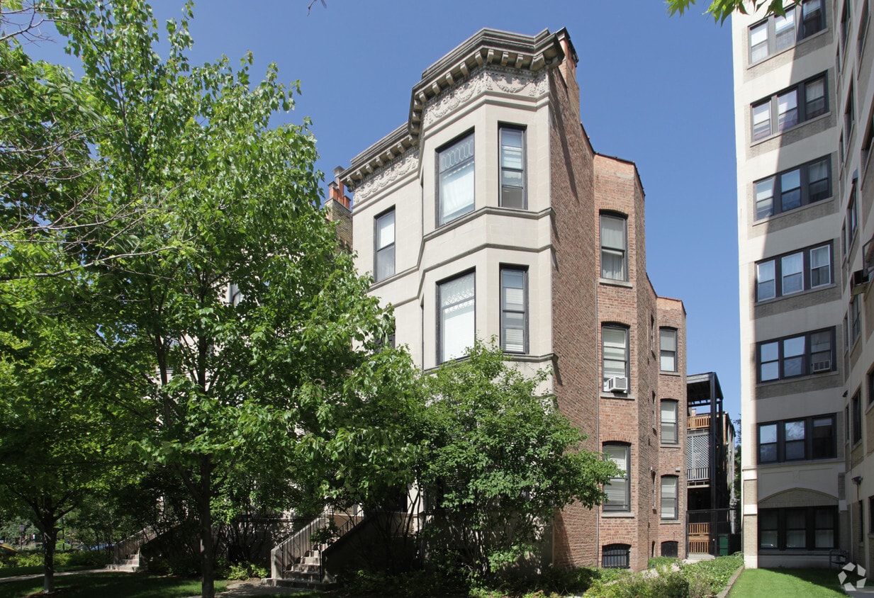 Building Photo - 5701-5707 S Kenwood Ave