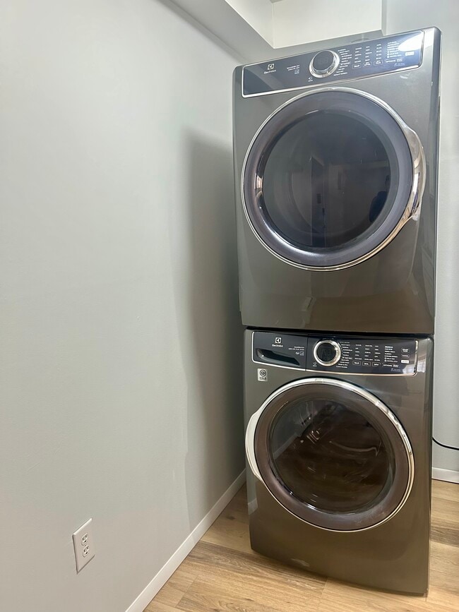 Remodeled - free washer/dryer in unit - 715 Washtenaw Road