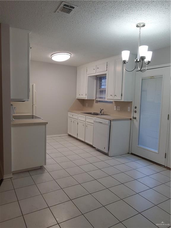 Building Photo - 10 Nightingale Ave