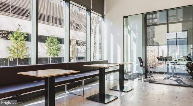 Foto del edificio - 450 N 18th St