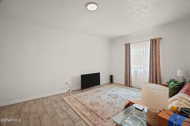 Foto del edificio - 2805 Grant Ave