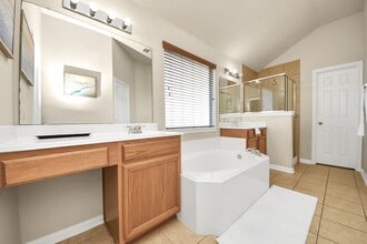 Building Photo - 13342 Southpoint Ln