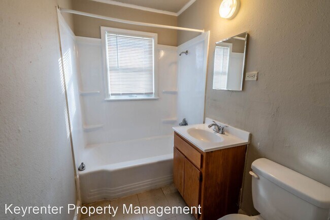 Building Photo - 3 br, 1 bath House - 1514 E 49th St