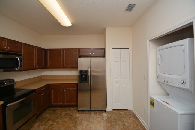 Building Photo - "Charming 3-Bedroom Condo Haven in St. Aug...