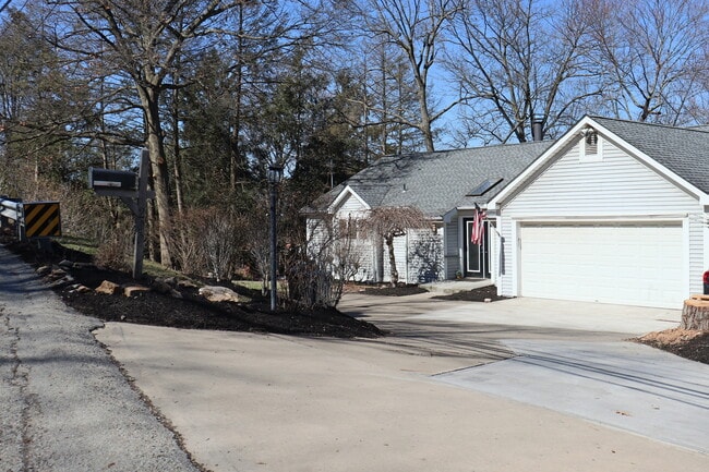 Building Photo - 200 W Ingomar Rd