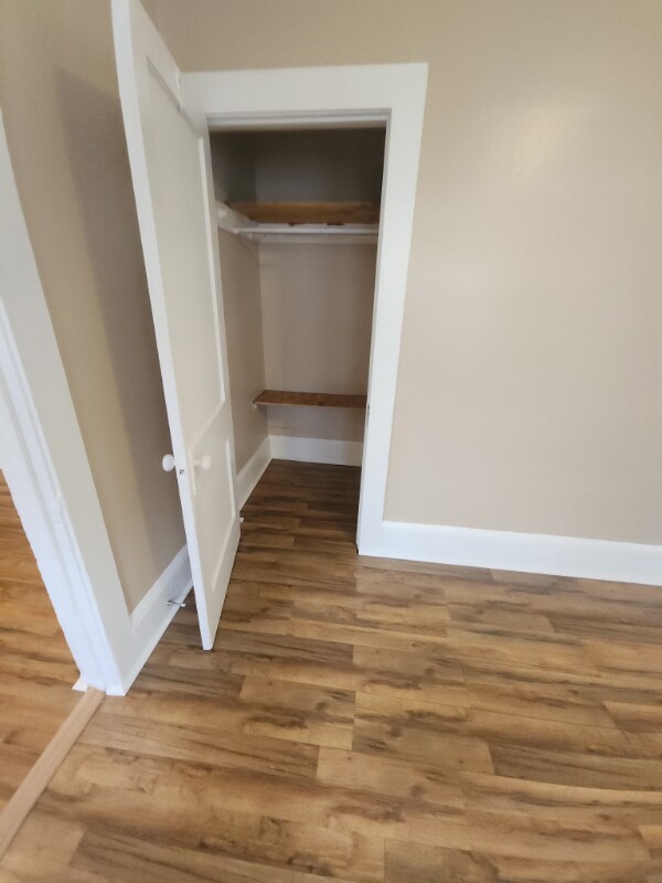 Building Photo - 635 Tanglewood St