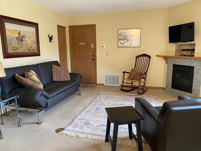 Building Photo - 507 Fall River Ln