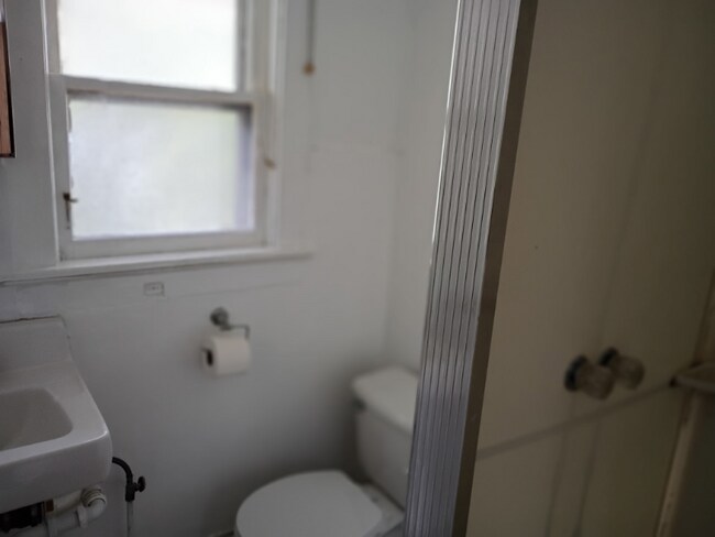 Foto del edificio - 6 Serrell Ave