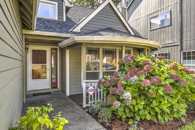 Building Photo - 12840 SW Harlequin Dr