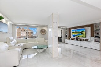 Building Photo - 1880 S Ocean Dr