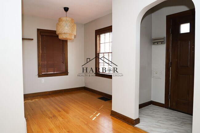 Foto del edificio - 3 Bedroom Single Family Home in SE Rochester