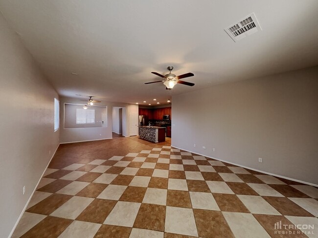 Foto del edificio - 104 Buck Ranch Ave