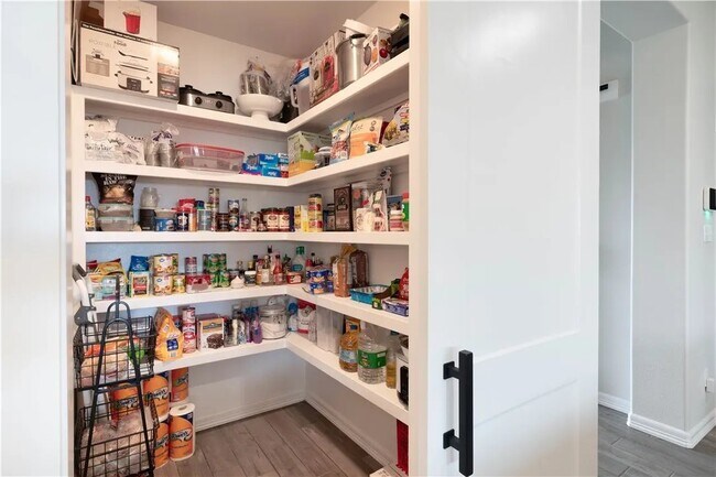 Foto del edificio - 1718 Antoinette Dr