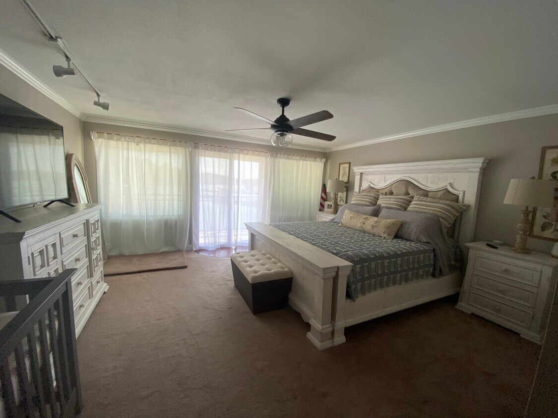 100 Harbor Pl Unit 204, Dadeville, AL 36853 Condo for Rent in