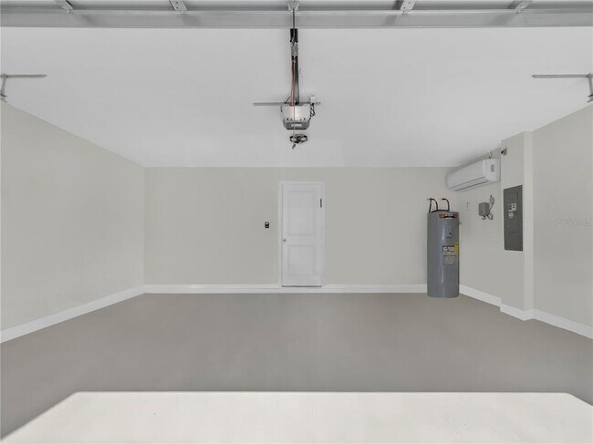 Foto del edificio - 16767 Sunburst Lake St