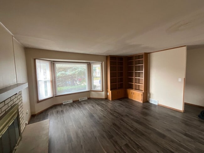 Foto del edificio - 3850 S 75th St