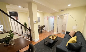 Building Photo - 1203 Beacon St