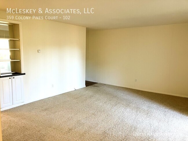 Building Photo - Colony Pines Apartments