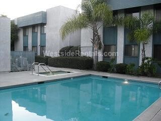 Foto principal - 8801 Willis Ave
