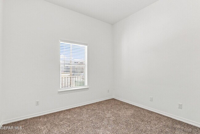 Foto del edificio - 15321 Promise Ct
