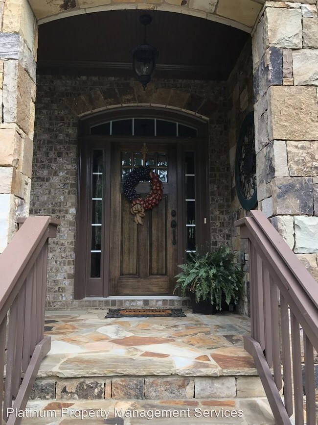 Foto del edificio - 6360 Sterling Shores Dr