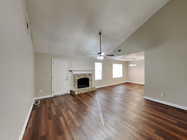Foto del edificio - 7850 Dogwood Way