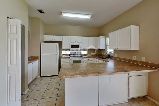 Building Photo - 6308 Blackberry Ln