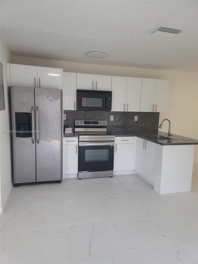 Foto del edificio - 10351 SW 173rd St