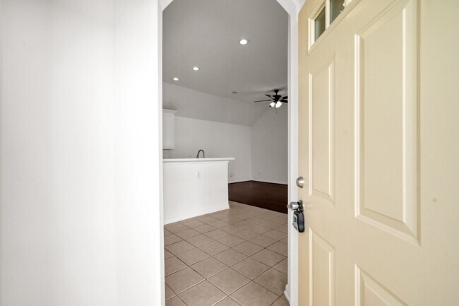 Building Photo - 29717 Buffalo Canyon Dr