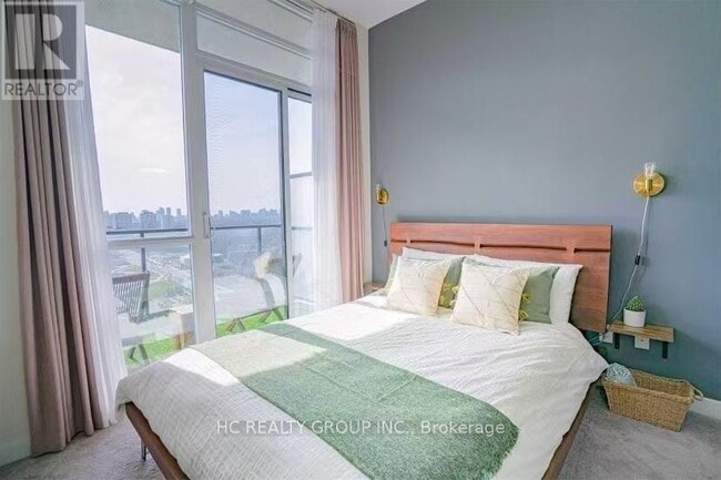 Building Photo - 33 Singer Ct