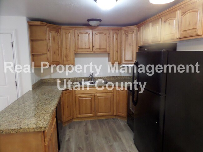 Foto del edificio - Darling Condo available