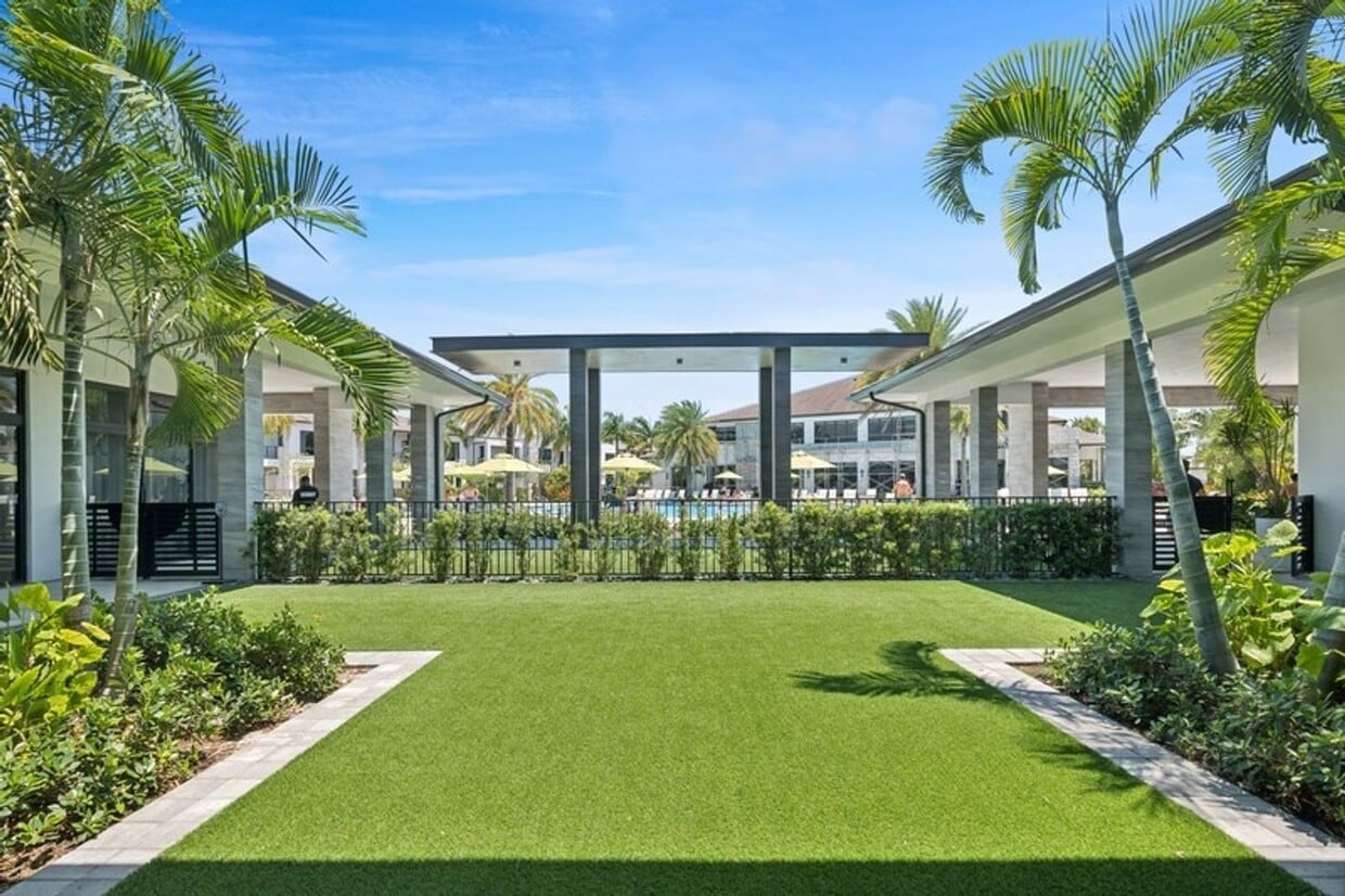 Premium Lake-View URBANA Residence Steps from Downtown Doral - Premium Lake-View URBANA Residence Steps from Downtown Doral