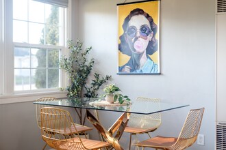 Building Photo - 3110 E 24th St