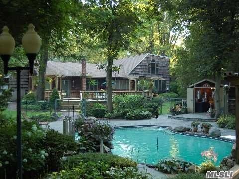 Building Photo - 3 Highfield Dr