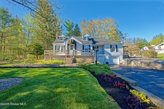 Building Photo - 2550 Troy-Schenectady Rd