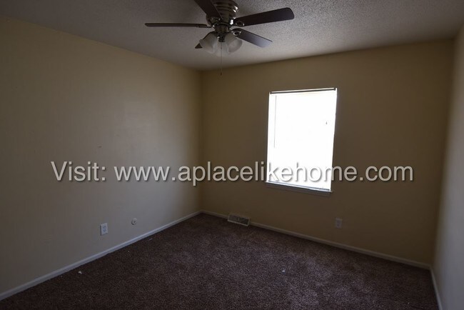 Foto del edificio - 7242 Montana Ave Kansas City KS 66111