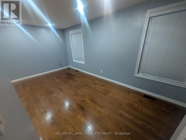 Photo du bâtiment - 63 Robert St