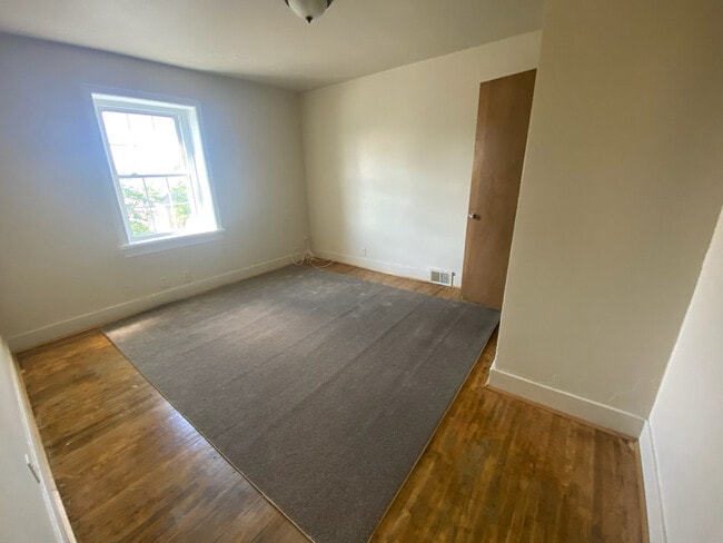 Foto del edificio - 505 Ridge Rd