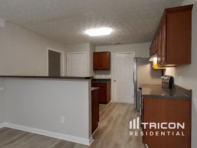 Building Photo - 4003 Riverside Pkwy