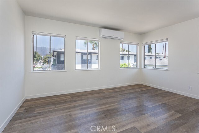 Foto del edificio - 1318 W Olive Ave