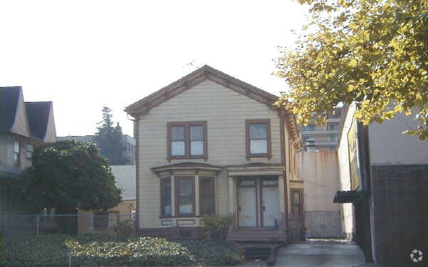 Primary Photo - 533 W Grand Ave