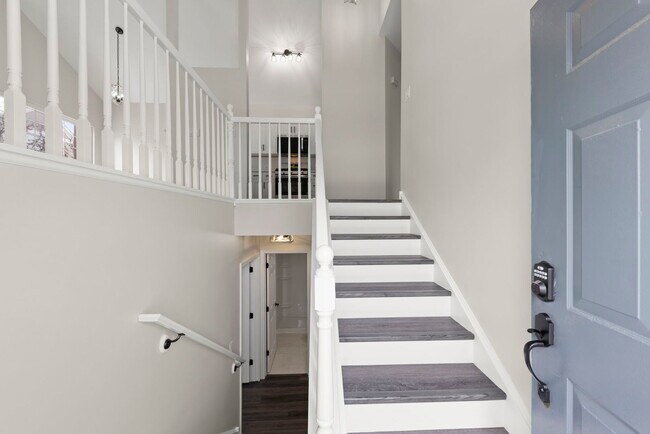 Building Photo - 117 Enclave Cir