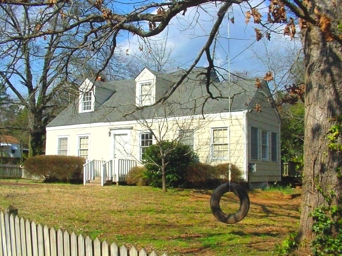 3 BR, 2 BA House - 3 BR, 2 BA House