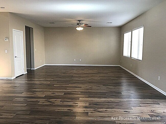 Foto del edificio - 183 Rolling Fields Ct