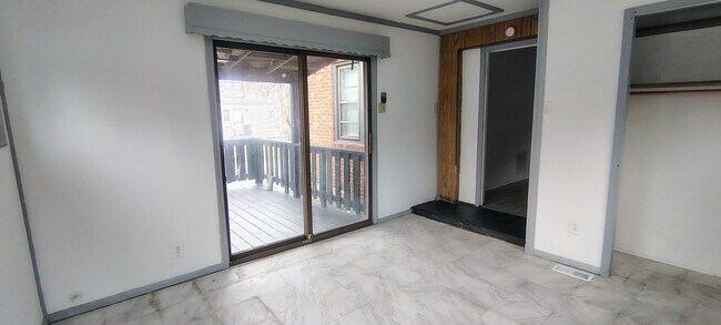 Foto del edificio - 701 Pemberton Pl
