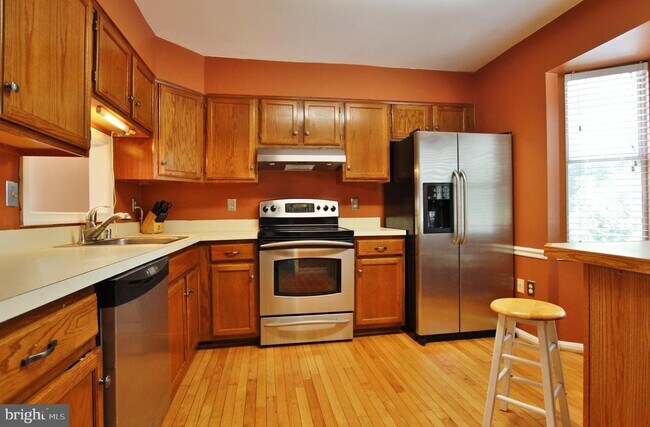 Building Photo - 5459 Tillary Ct